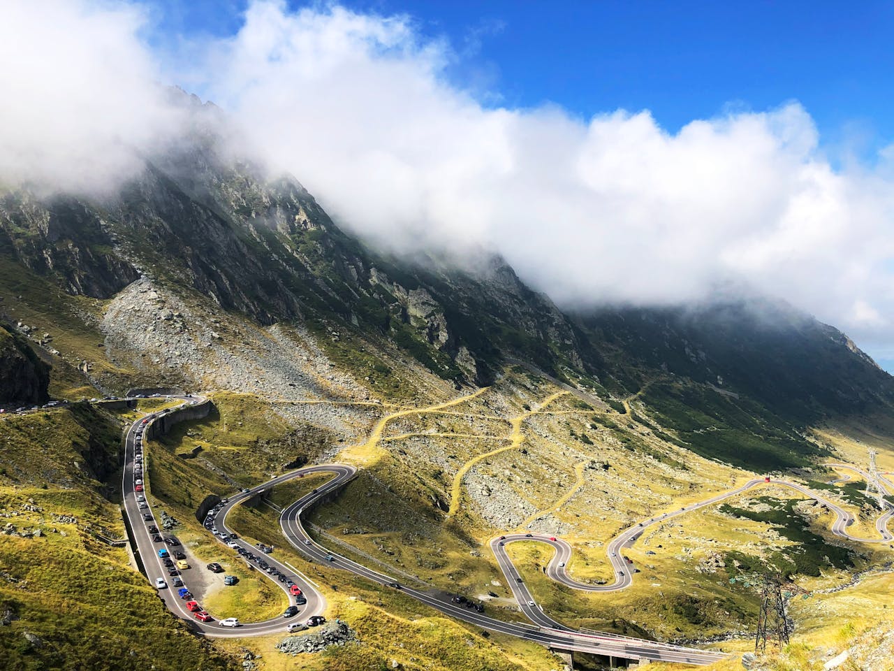 Mountains in Romania: Safe Climbing Routes & Permit Hacks